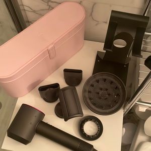 Dyson hair dryer with stand, case and all attachments